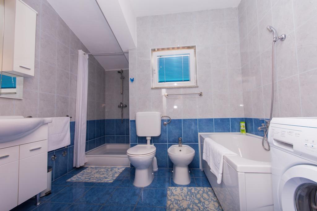 Apartments Barba โตรกีร์ ภายนอก รูปภาพ