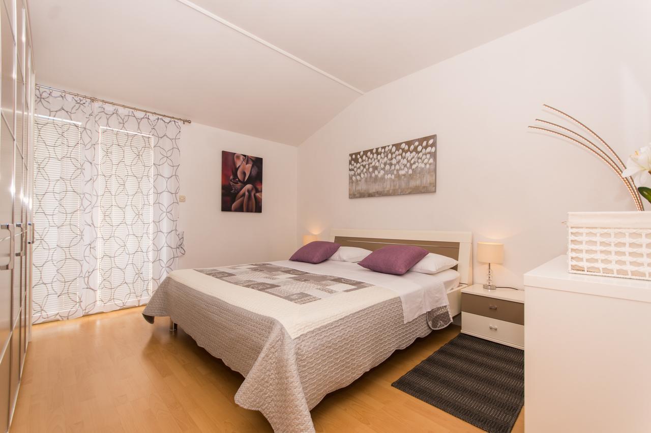 Apartments Barba โตรกีร์ ภายนอก รูปภาพ